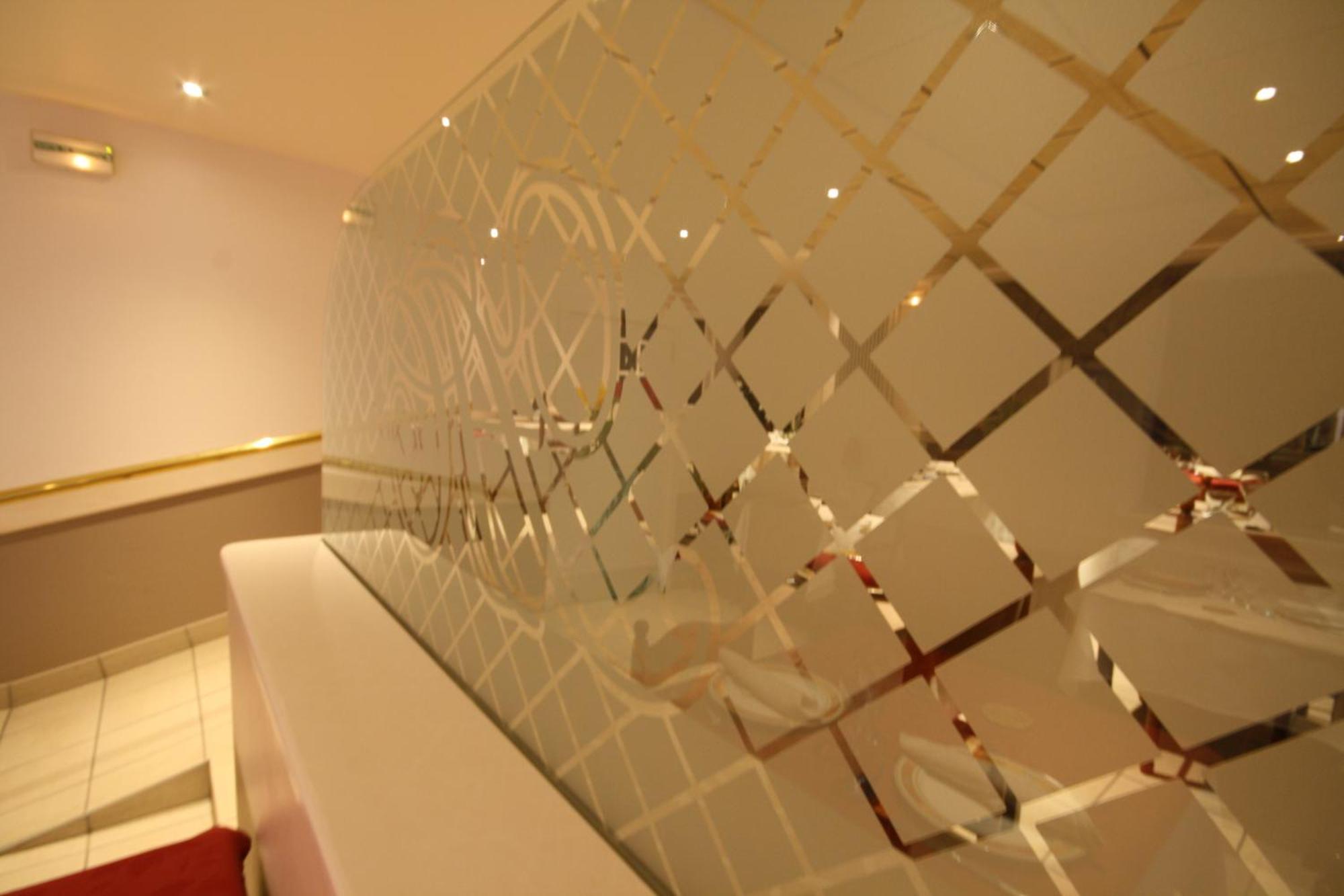 Logis Hotel L'Ange Couronne เบลล์วิลล์-ซัวร์-ซอน ภายนอก รูปภาพ
