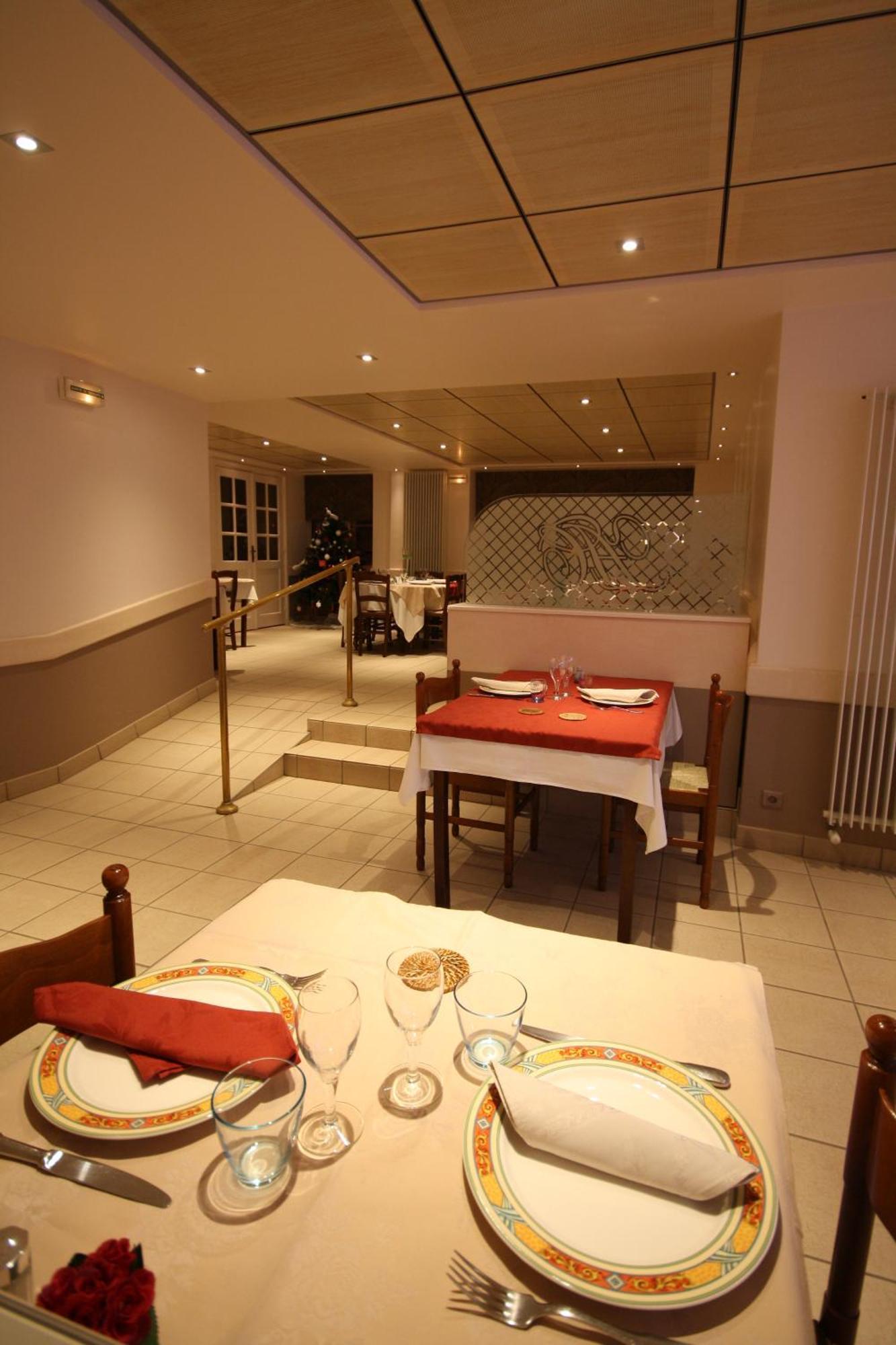 Logis Hotel L'Ange Couronne เบลล์วิลล์-ซัวร์-ซอน ภายนอก รูปภาพ